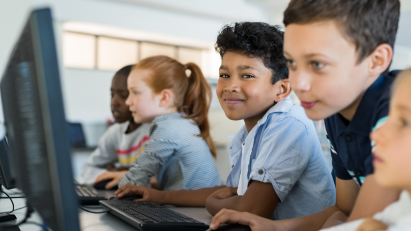 Descubra com Sérgio Bento De Araújo como o investimento em pesquisa educacional transforma o futuro do aprendizado.
