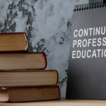 A educação contínua no Direito fortalece o aprimoramento acadêmico e sustenta uma carreira de excelência, destaca Hebron Costa Cruz de Oliveira.